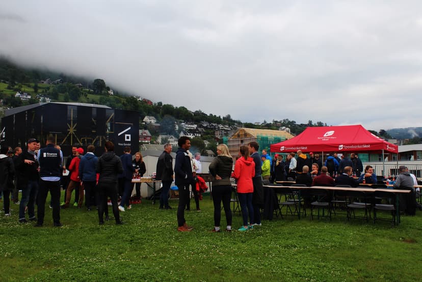 Sparebanken Vest + Zeipt